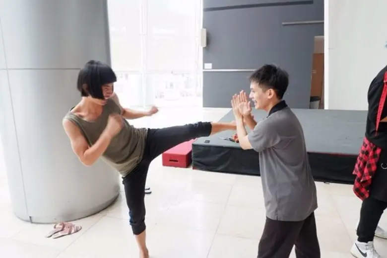 เล่นจริง...เจ็บจริง! เด็กศิลปะการแสดง ม.ศรีปทุม เรียนกับตัวจริง “ครูนิว” ธนธัส อภิธานวิทิต ผู้กำกับคิวบู๊