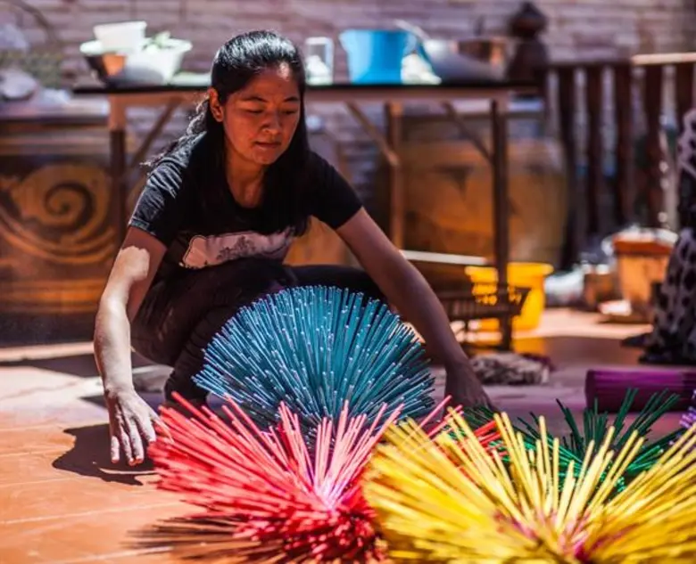 ชุมชนบ้านแหลม จ.สุพรรณบุรี เป็นชุมชนริมน้...