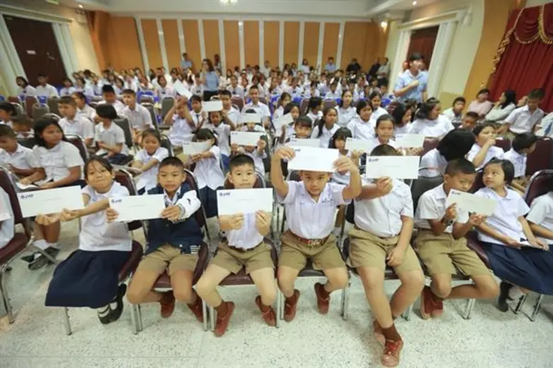 กลุ่ม ปตท. จ.ระยอง จัดมอบทุน 7 แสนบาทผ่านเทศบาลตำบลบ้านฉาง มุ่งต่อยอดการศึกษา หวังสร้างเยาวชน ขานรับนโยบายไทยแลนด์ 4.0