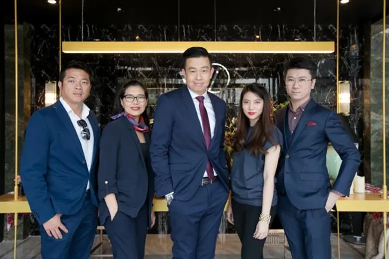 นายสหชาต ธันยามาศรัตน์ กรรมการผู้จัดการ บ...