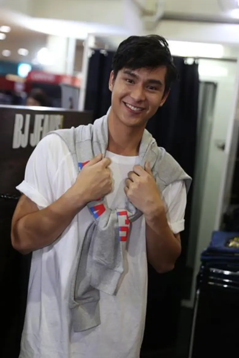 ฮอตเบอร์แรง! นาทีคงต้องยกให้พระเอกหน้าใหม...