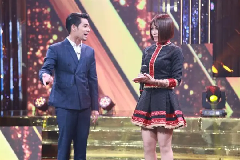 ทีวีไกด์: รายการ "จันทร์พันดาว ร้องสู้ฝัน" ซีซั่น1 “คู่เสียงหวาน” ศึกนี้ไม่ธรรมดา !!  ใคร ? ที่ทำให้เวทีนักสู้ฝันต้องสะเทือน