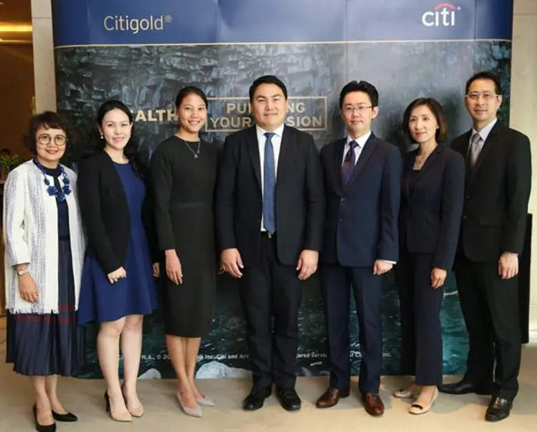 นายดอน จรรย์ศุภรินทร์ ผู้ช่วยกรรมการผู้จั...