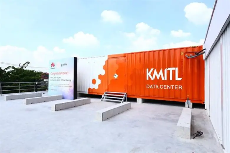 สจล. เปิดตัว “SDN & Cloud Computing Center” โชว์ประสิทธิภาพระบบเครือข่ายสำหรับสถานศึกษาที่สมบูรณ์แบบที่สุดแห่งแรกในโลก พร้อมลุย Education 4.0