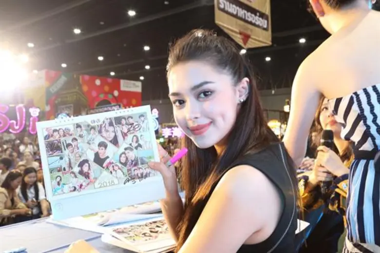 7 เหตุผล จาก 7 ซุปตาร์ ที่คุณไม่ควรพลาดซื้อปฏิทินช่อง3 ปี2561!