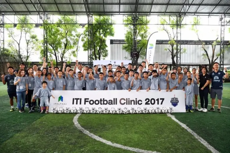 เมื่อเร็วๆนี้ ณ สนามหญ้าเทียม Happy Sport...