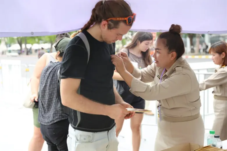 กรมการท่องเที่ยวจัดเจ้าหน้าที่ช่วยอำนวยคว...