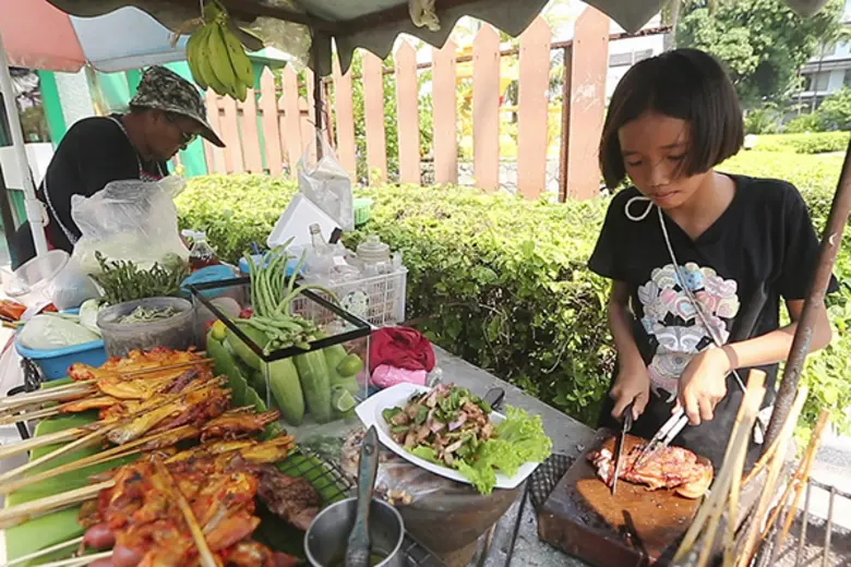 ทีวีไกด์: รายการ “สานรัก คนเก่งหัวใจแกร่ง” วันอาทิตย์ที่ 19 พฤศจิกายน 2560 ทางแอป AIS PLAY, AIS PLAYBOX และ Youtube sarnrakais