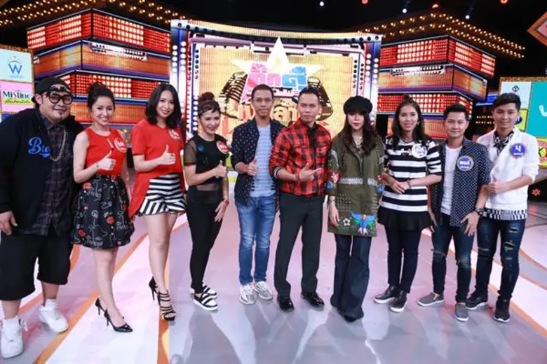 ทีวีไกด์: รายการ “กิ๊กดู๋สงครามเพลงเงาเสียง”  “ปู่จ๋าน ลองไมค์”จัดเต็มเพลง“ตราบธุลีดิน”เวอร์ชั่นร็อค! โชว์เปิดสนามพิเศษเฉพาะแฟนๆ