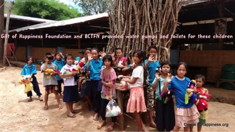 Circle 25 November to join the 60th Annual Ploenchit Fair 2017Free shuttle bus service from Bang Na Skytrain Station and parking available