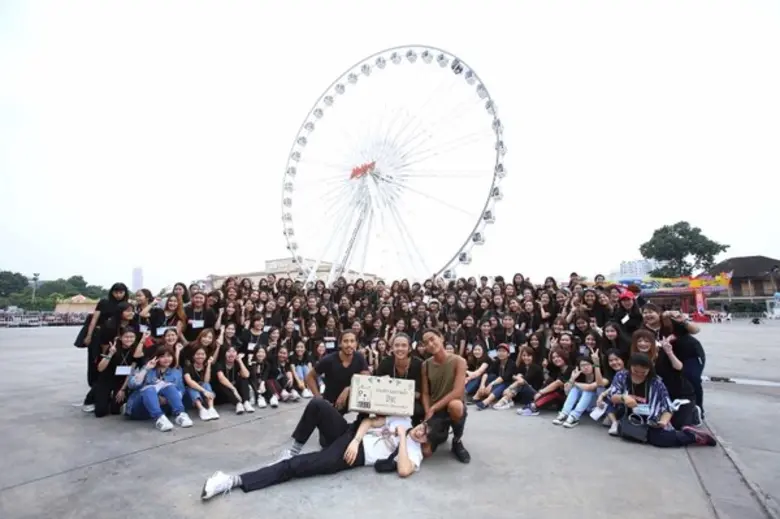 เพิ่งจะครบ 21 ปีไปหมาดๆ สำหรับหนุ่มหล่อรอ...