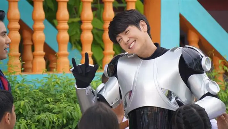 ปาร์ค จีซุน ที่รับบทโดย บอม-พงศกร จะต้องป...