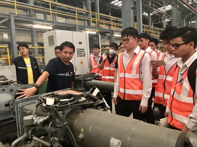 แอร์พอร์ต เรล ลิงก์ เปิดโอกาสให้นักศึกษาคณะวิศวกรรมศาสตร์ จุฬาลงกรณ์มหาวิทยาลัย เข้าศึกษาดูงาน