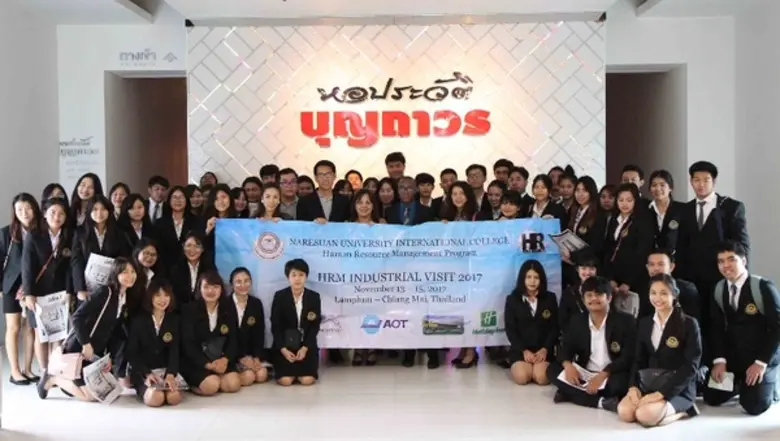 คุณสรศักดิ์ คันธวงศ์ ผู้จัดการสาขา บริษัท...