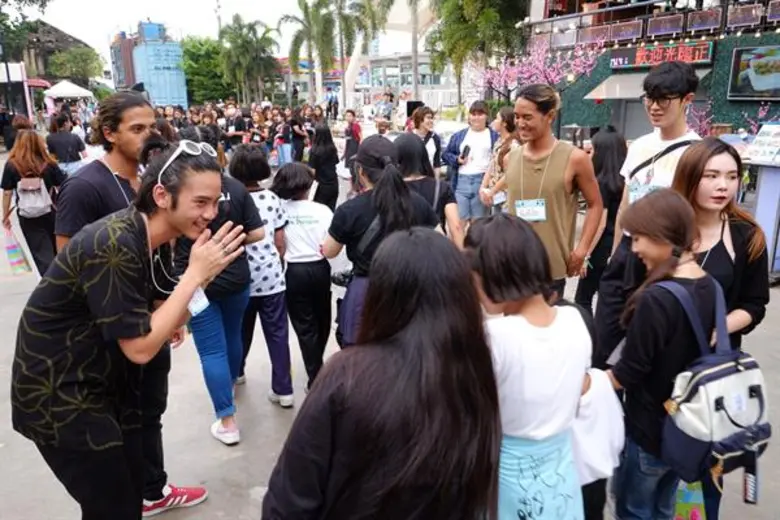 โครงการเอเชียทีค เดอะริเวอร์ ฟร้อนท์ ร่วม...