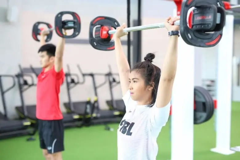 ฟิตเนส เฟิรส์ท-ลดน้ำหนักและสัดส่วนกระชับอย่างได้ผล ด้วยออกกำลังกายแบบกลุ่ม (Group Exercise)