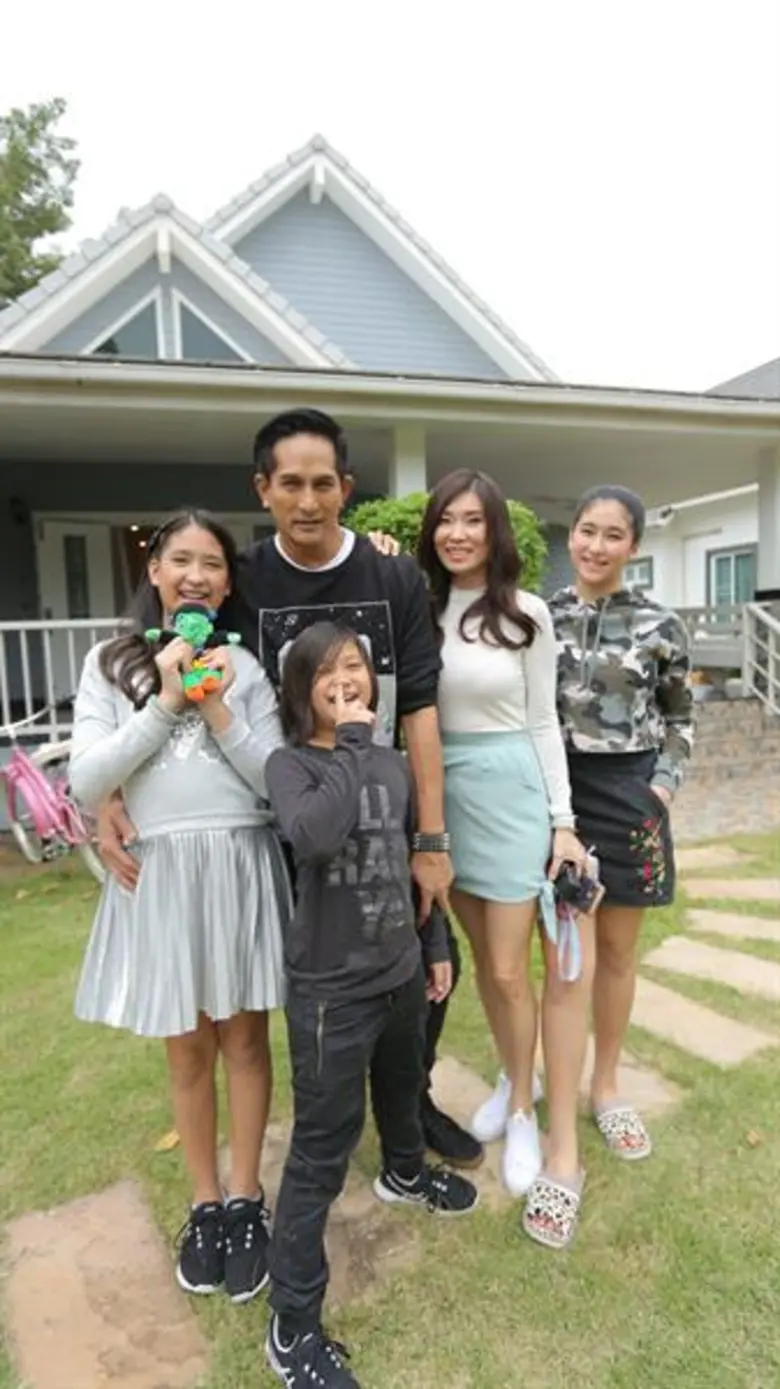 ทีวีไกด์: รายการ "THE GUEST (เดอะ เกสท์) ตีสนิทคนดัง “พีท ทองเจือ” คุณพ่อ “นักซิ่ง” เปิดบ้านพักตากอากาศ “โบนันซ่าเขาใหญ่”