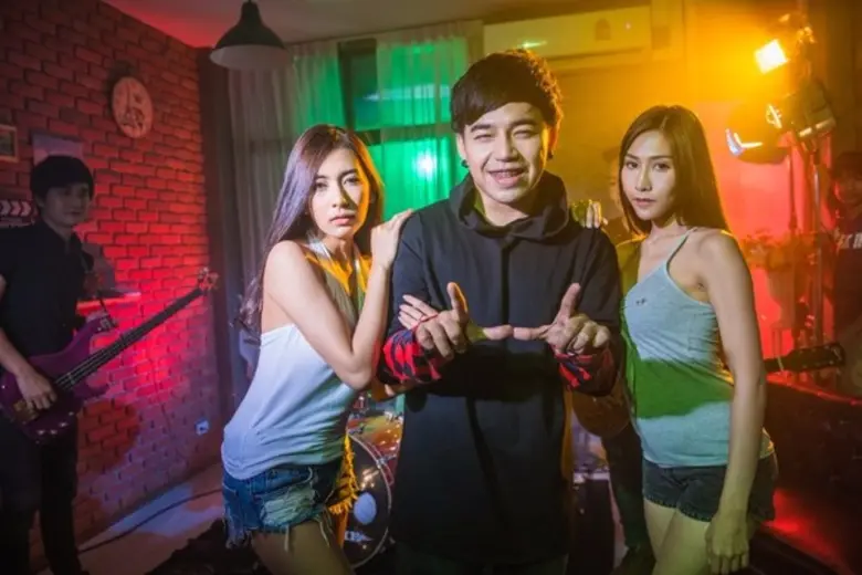 ไม่เสียแรงที่ตั้งใจทำเพลงเดี่ยวมานานหลายเ...