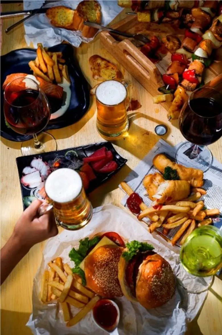 โรงแรมวินเซอร์ สวีทส์ สุขุมวิท 20 ชวนคุณแ...