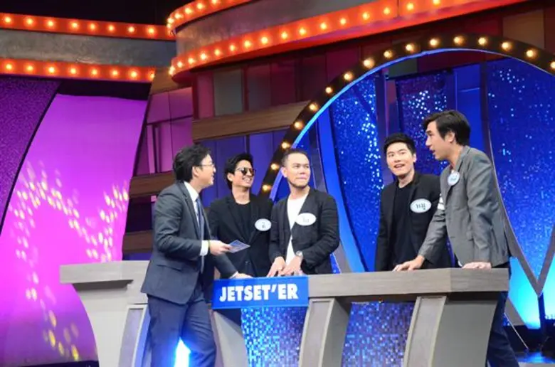 รายการ ""4ต่อ4 Friday"" **""4ต่อ4 Friday"...