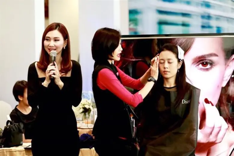 บีเอ็มดับเบิลยู บาเซโลนา มอเตอร์ (BMW Bar...