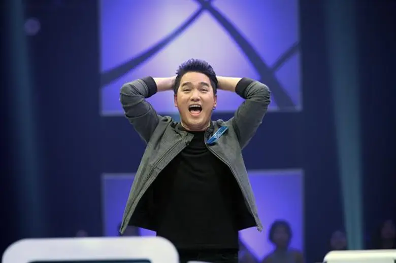 ทีวีไกด์: รายการ “ตกสิบหยิบล้าน” “เอ๊ะ – จิรากร” ตกที่นั่งลำบาก!!! ตกอยู่ในสถานการณ์ “จะบีบก็ตาย จะคายก็รอด” คาเวที “ตกสิบหยิบล้าน” เพราะฝีมือนักร้องรุ่นน้อง อย่าง “ดิม แทททู คัลเลอร์”