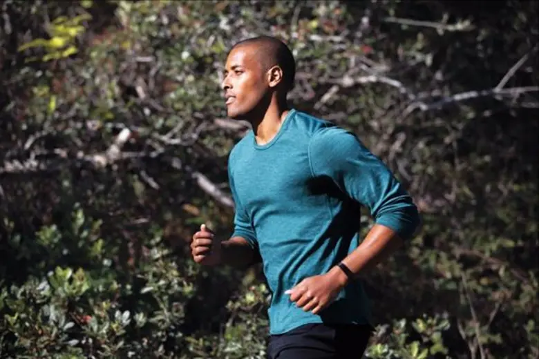 ฟิตบิทได้รับเลือกให้เป็นอุปกรณ์ในโครงการวิจัยการแพทย์แม่นยำ ของสถาบันสุขภาพแห่งชาติสหรัฐฯ ร่วมกับสถาบันวิจัยสคริปปส์