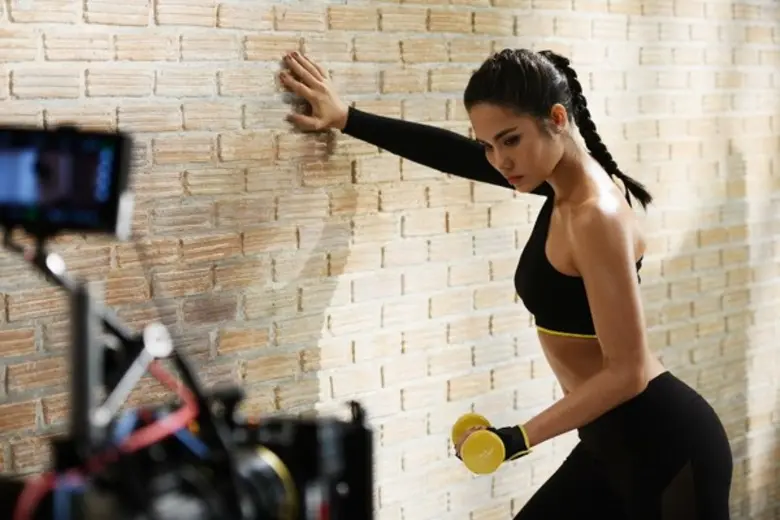 “น้ำตาล – ชลิตา” สาวไทยคนแรกร่วมงาน VICTORIA'S SECRET ’17