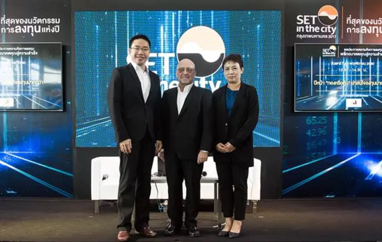 คุณฟรานซิส แวนเบลเลน กรรมการผู้จัดการ คุณ...