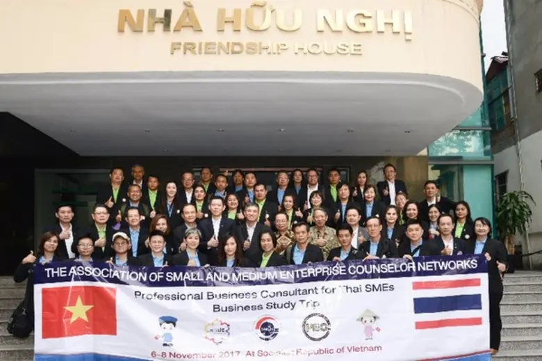 ดร.วิริยะ ลิขิตวงศ์ นายกสมาคมเครือข่ายที่...