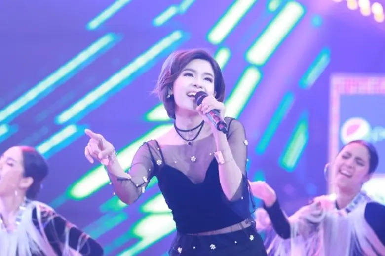 ทีวีไกด์: รายการ "กิ๊กดู๋สงครามเพลงเงินล้าน" เอาใจชุมชน ดึงเหล่าดารา แท็คทีม ช่วงใหม่ 'พลังบ้านเกิด’ สนุก ฮา สะเทือนเวที