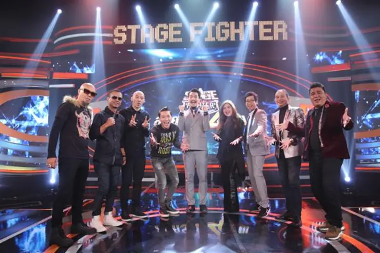 ศึกปิดแมตช์ระหว่าง The Rock และ นายละมุน ...