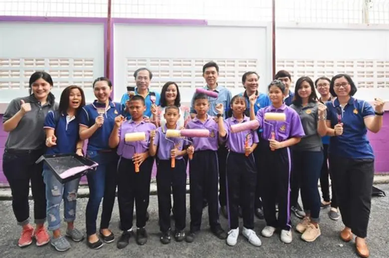 นายสนิท นาคะปิณฑ์ ผู้อำนวยการ โรงเรียนวัด...