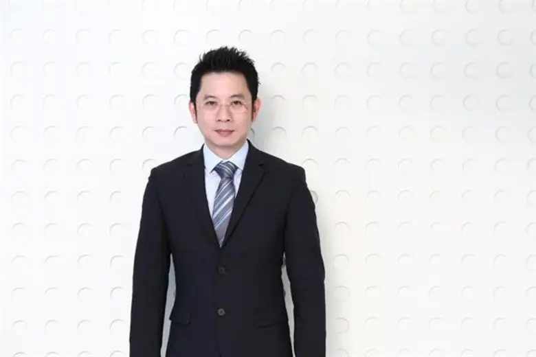 นายไรวินท์ เลขวรนันท์ ประธานเจ้าหน้าที่บร...