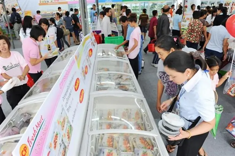 นายอดิศร์ กฤษณวงศ์ รองกรรมการผู้จัดการอาว...