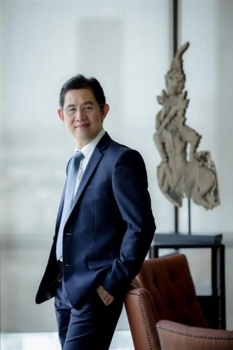 ดร.สมจินต์ ศรไพศาล กรรมการผู้จัดการ บริษั...