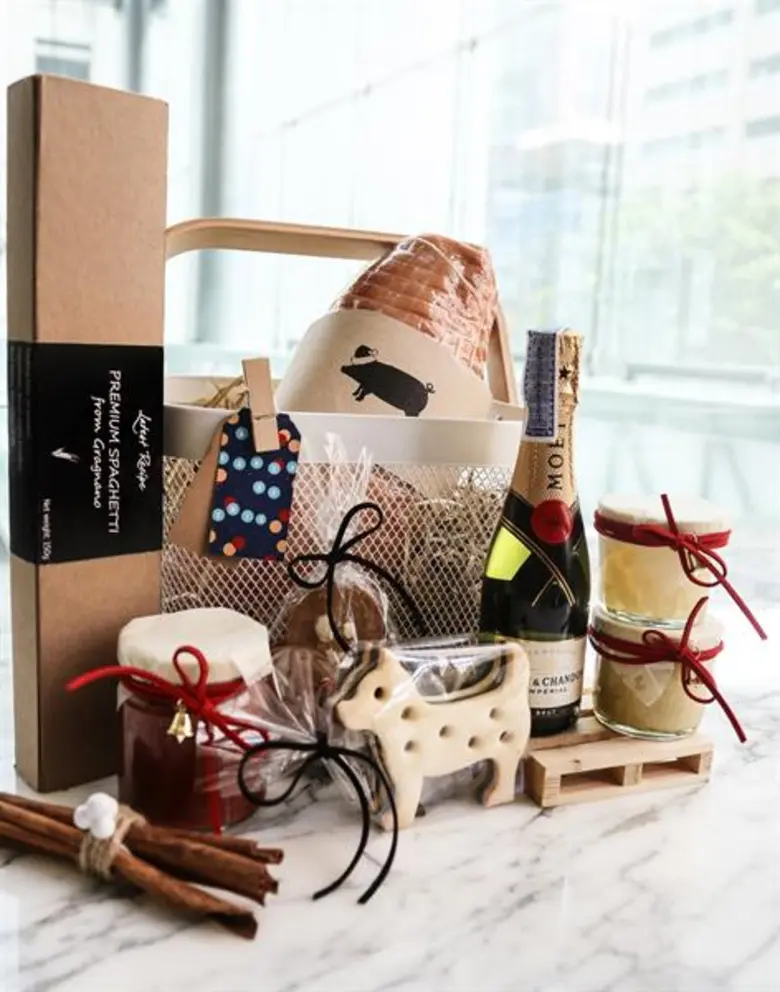 เติมความสุขช่วงเทศกาลแห่งการให้ ด้วยกระเช้าของขวัญสุดพิเศษจาก โรงแรมเลอ เมอริเดียน กรุงเทพ