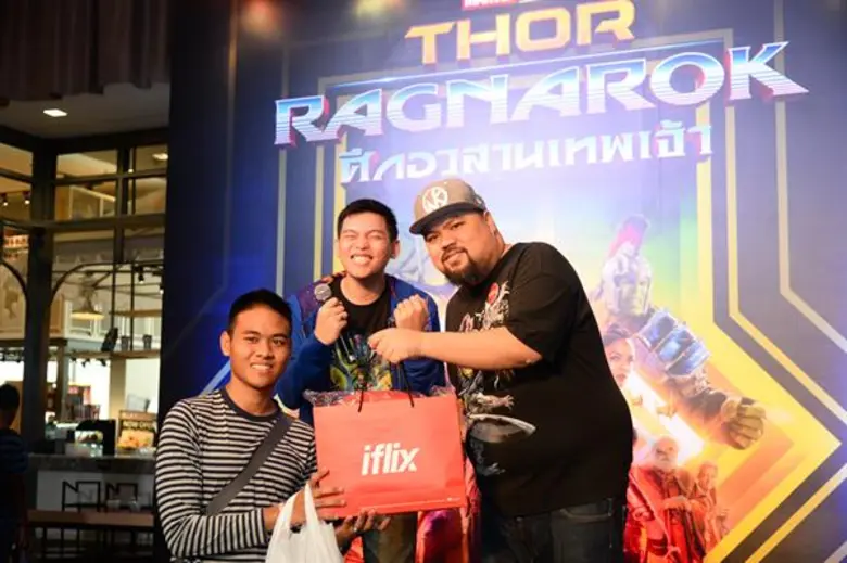 แฟนหนังมาร์เวล ปลื้ม THOR: RAGNAROK หลังฉีกแนวสู่ฮีโร่สายฮา กวาดรายได้ทั่วโลกไปแล้วมากกว่า 738 ล้านเหรียญ