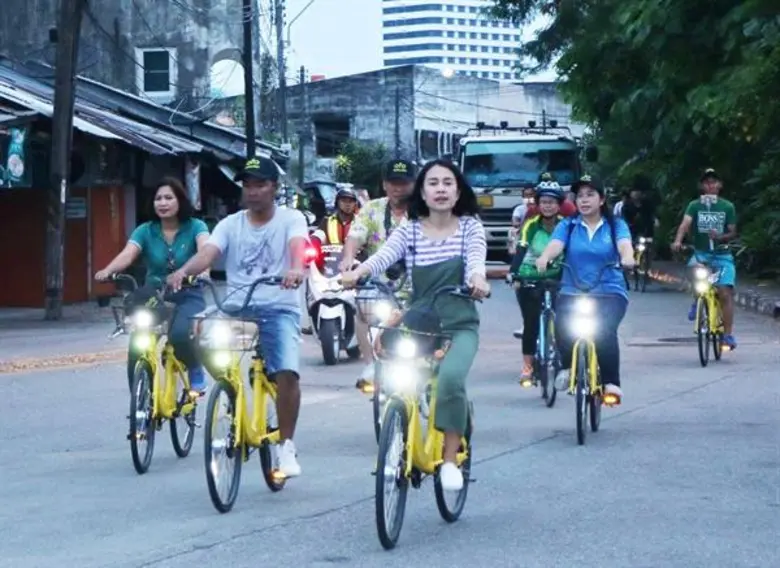 ofo (โอโฟ่)32จับมือ ททท.สำนักงานภูเก็ต พร้อมด้วย สมาคมผู้สื่อข่าวภูเก็ต ส่งเสริมการท่องเที่ยวเมืองภูเก็ต จัดกิจกรรม “ปั่นเที่ยว…เฟี้ยวเมืองเก่าภูเก็ต”