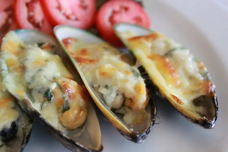 กลับมาอีกครั้ง Dinner International Buffe...