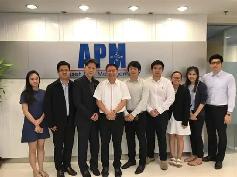 นายสมภพ ศักดิ์พันธ์พนม (คนที่ 4 นับจากซ้า...