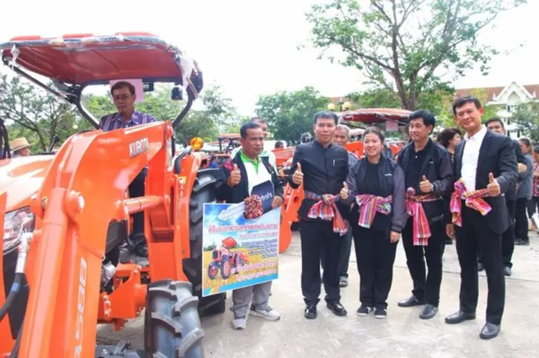 สยามคูโบต้า จัดสัมมนา “เกษตรก้าวไกล ชาวนาไทย 4.0+” พร้อมส่งมอบเครื่องจักรกลการเกษตร ให้แก่กลุ่มเกษตรกร ที่เข้าร่วมโครงการพัฒนาคุณภาพการผลิตและเพิ่มมูลค่าผลผลิตข้าวหอมมะลิคุณภาพสูงครบวงจร