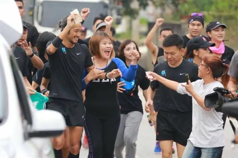 วันสมเด็จพระมหาธีรราชเจ้าปีนี้สุดพิเศษ “ตูน บอดี้สแลม”วิ่งโครงการ “ก้าวคนละก้าว”เพื่อหารายได้จัดซื้ออุปกรณ์การแพทย์