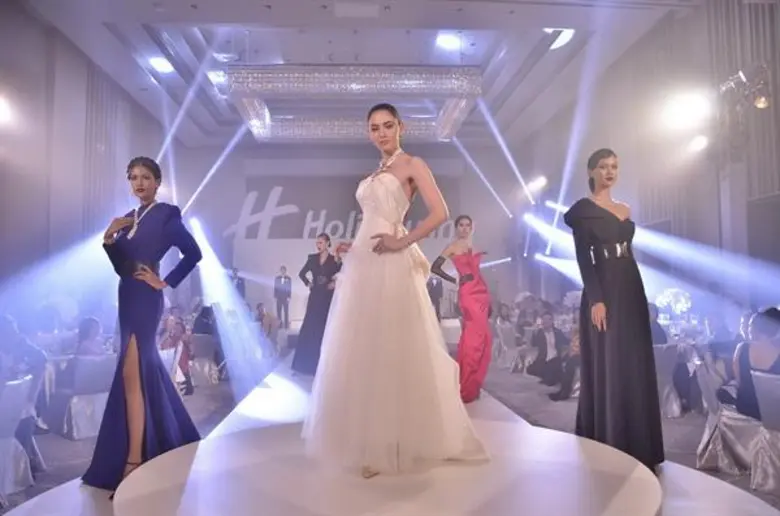 ฉลองเปิดโรงแรมหรู “Holiday Inn & Suites Rayong City Centre” สุดยิ่งใหญ่อลังการใจกลางเมืองระยอง รองรับไลฟ์สไตล์เหล่าคนดัง