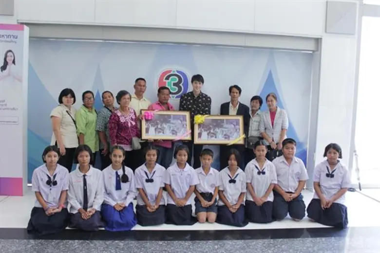 “เจมส์-จิรายุ” มอบเงินรายได้จากคอนเสิร์ต JAMES 4D ให้มูลนิธิครอบครัวข่าว และอาคารนิทรรศการ รูปของพ่อ...ที่บ้านหนู