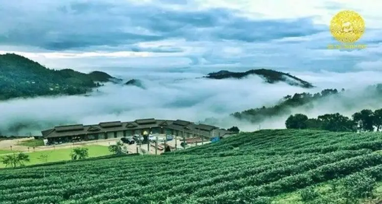 สัมผัสที่พักแห่งใหม่ด้วยอ้อมกอดจาก ขุนเขา...