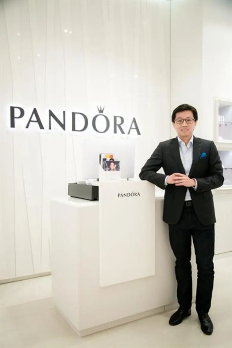 ธนจิรา กรุ๊ป ตอกย้ำความเป็นผู้นำการทำการตลาดสินค้าไลฟ์สไตล์แฟชั่นจากต่างประเทศ เผยกลยุทธ์สร้างแบรนด์แพนดอร่า สร้างรายได้เติบโตสวนกระแสอย่างยั่งยืน