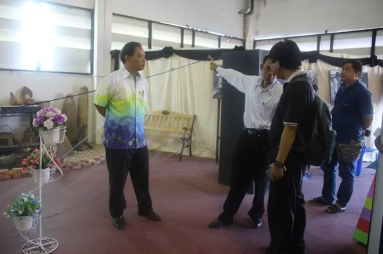 นายอำเภอสิเกาเข้าเยี่ยมชมพิพิธภัณฑ์สัตว์น้ำฯ เพื่อวางแผนนำของดีสิเกาไปจัดในงานฉลองรัฐฯ