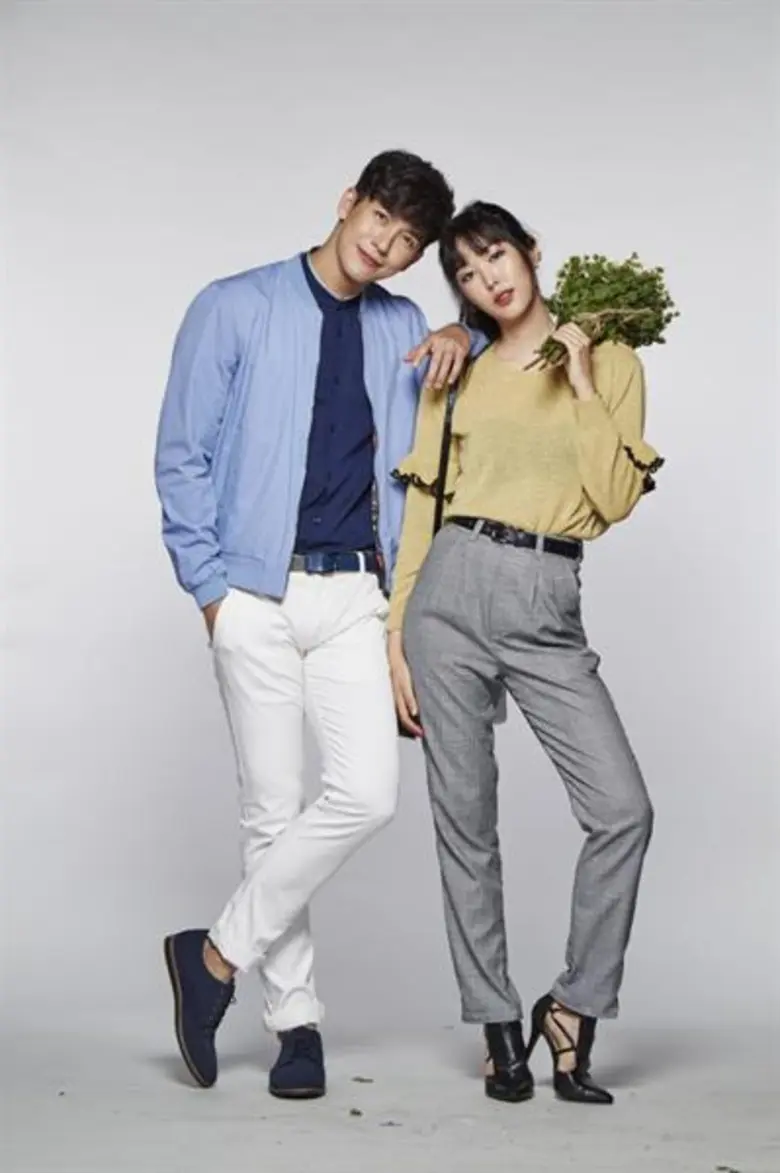 ผู้อำนวยการสร้าง : สายทิพย์ มนตรีกุล ณ อย...