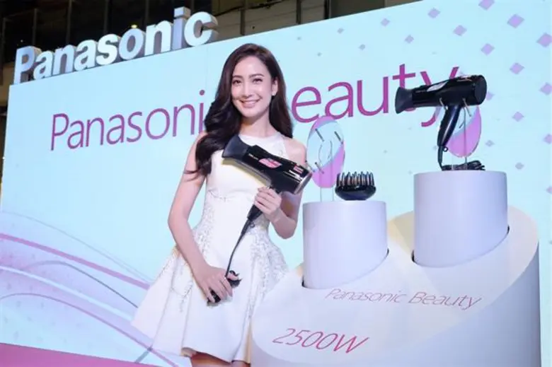 พานาโซนิคบิวตี้ คว้า “แต้ว” เป็นพรีเซ็นเตอร์ โชว์ผมสวยไม่แคร์เสีย ด้วยไดร์เป่าผมรุ่นใหม่ “2500 วัตต์”